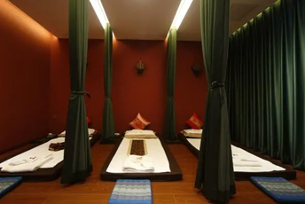 广州白云区泰式按摩的被动瑜伽：当身体被折叠成诗