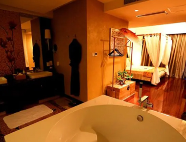 广州白云区养生会所的黄昏恋：当爱情遇上八十岁